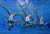 fifa-王者归来！浓眉哥复出首战绝杀，篮网主场沸腾